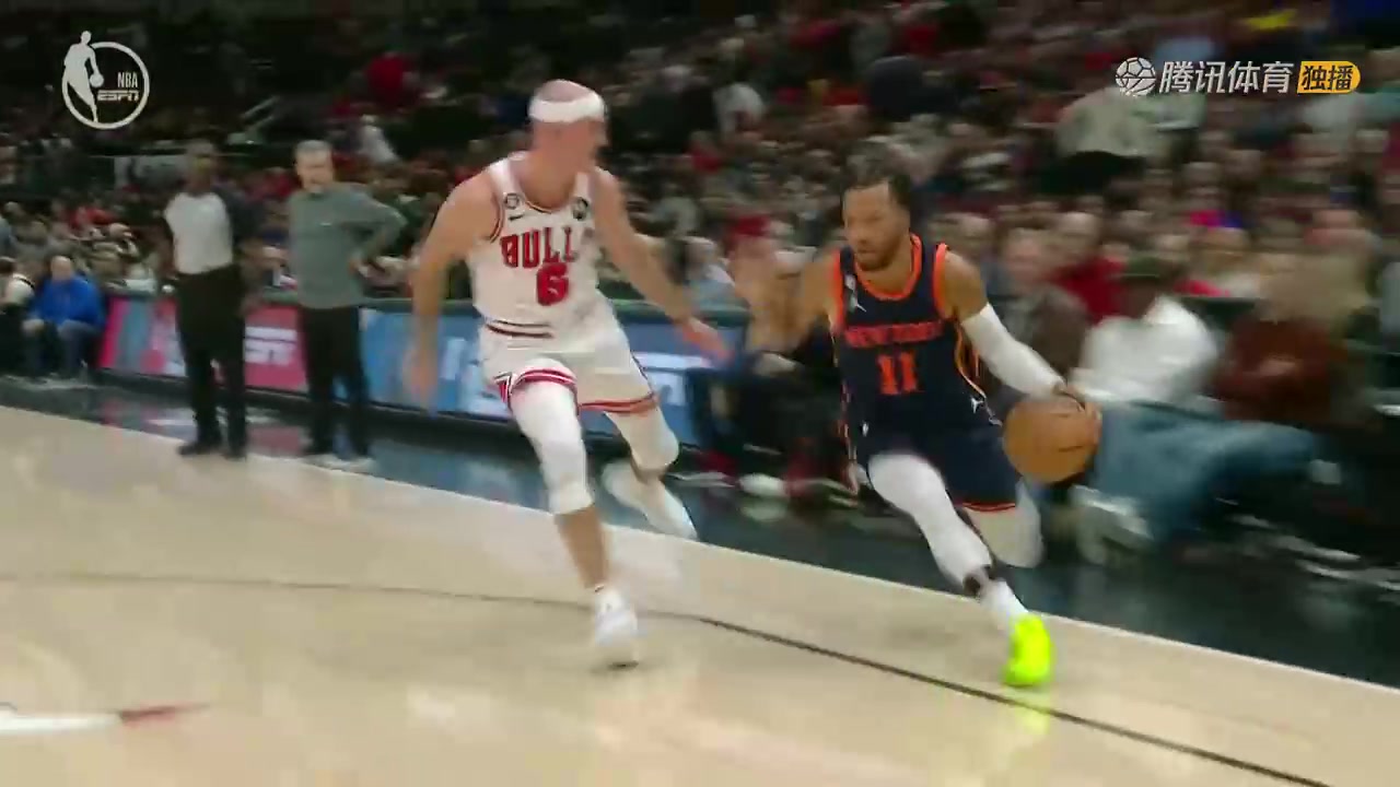 秀??！布倫森腳踝終結(jié)將卡魯索晃倒坐地！再三分殺死比賽（布倫森集錦）